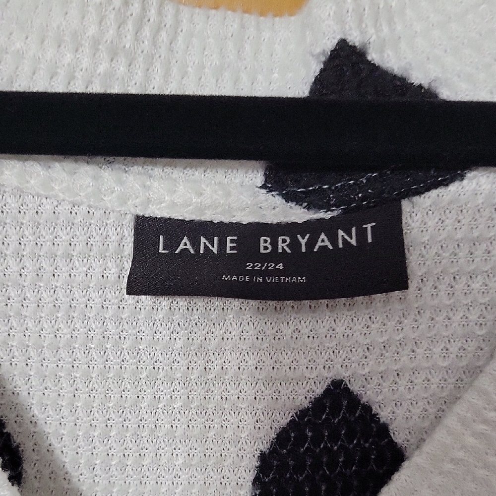 White Sweater with Black Heart Pattern - Picture 2 of 4